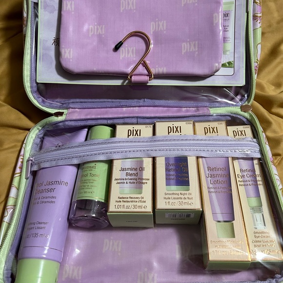 NWOB Pixi Retinol Jasmine Bundle With Bag - Picture 8 of 8